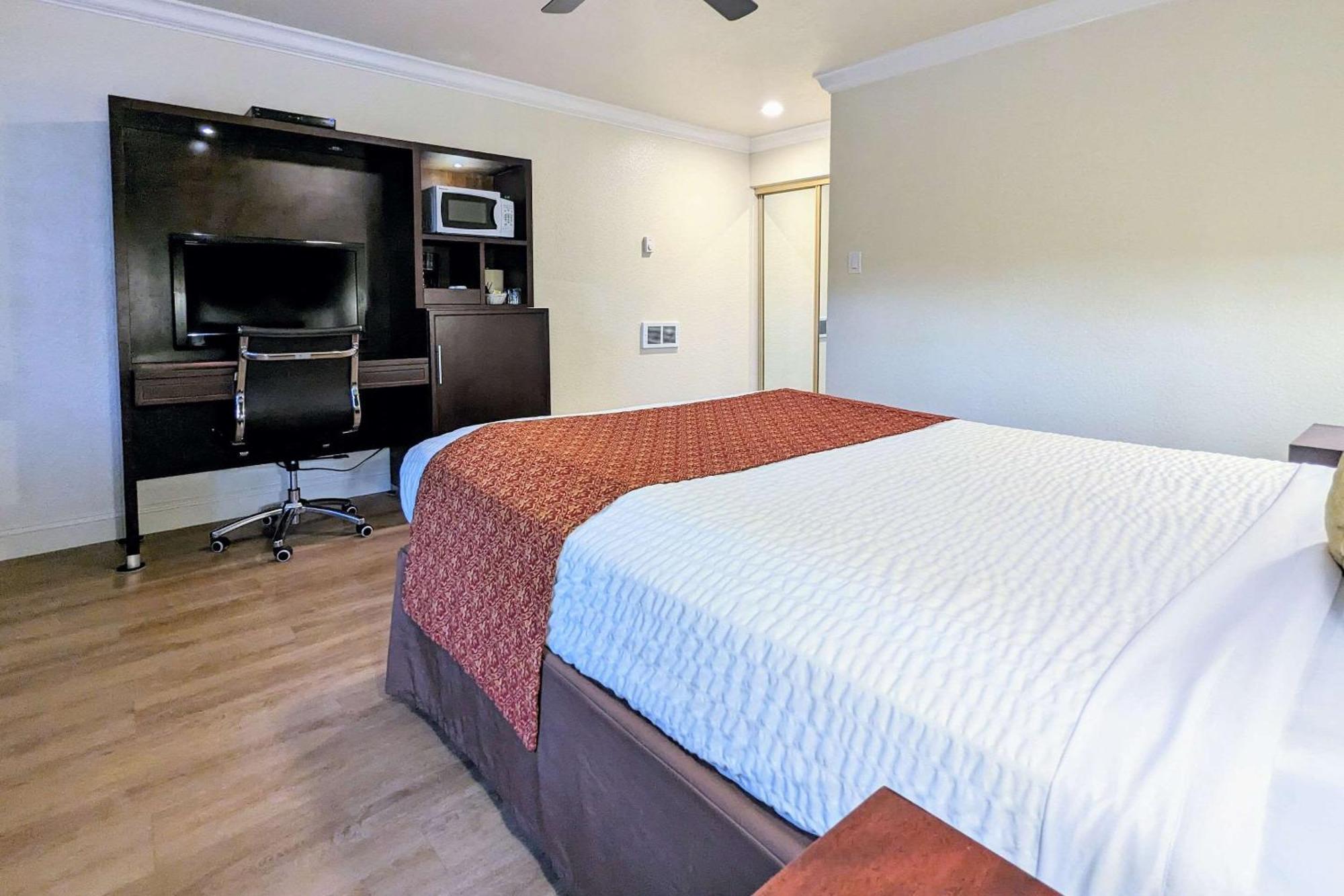 Clarion Collection Wilkie'S Inn Pacific Grove - Monterey Экстерьер фото